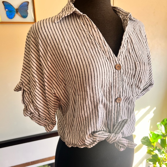 Love, tree size large, striped button-down, short sleeve shirt - Picture 3 of 9